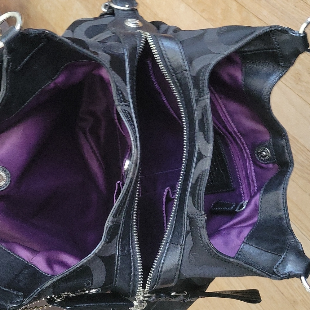 Purse - Picture 3 of 4